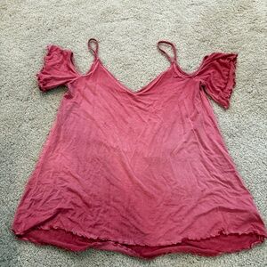 American Eagle off the shoulder tee